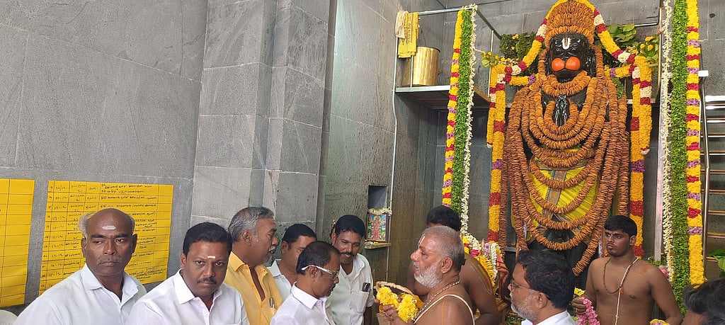 ஸ்ரீஆஞ்சநேயா் கோயில்களில் சிறப்பு வழிபாடு