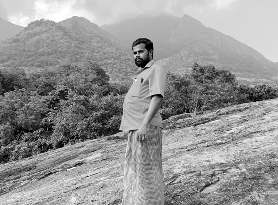 ராஜபாளையம் அருகே குடிபோதையில் தலையில் கல்லை போட்டு ஓட்டுநர் கொலை 