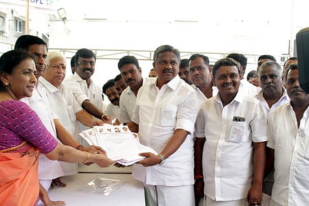 எடப்பாடி பழனிசாமி 120 தொகுதிகளில் போட்டியிட அதிமுக நிா்வாகி விருப்ப மனு