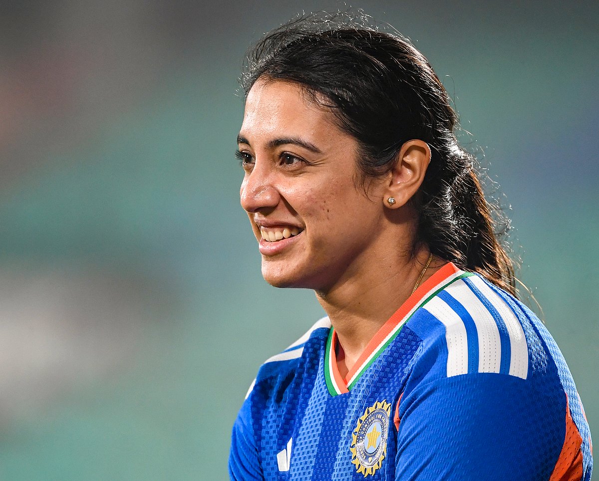 4,000 டி20 ரன்களைக் கடந்த முதல் இந்திய வீராங்கனை: ஸ்மிருதி மந்தனா உலக சாதனை!