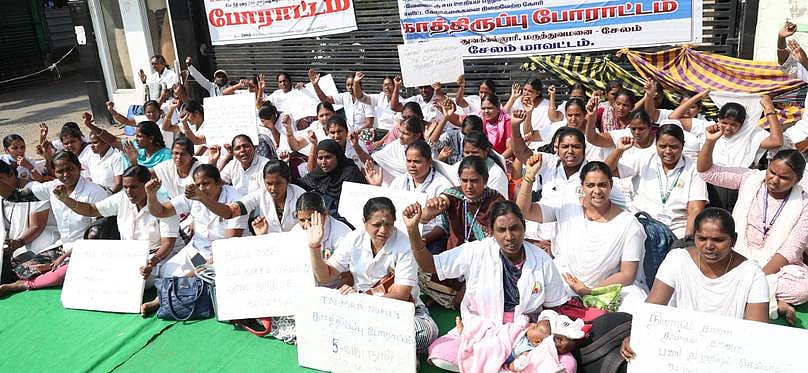 பணி நிரந்தரம் கோரி செவிலியா்கள் 4-ஆவது நாளாக காத்திருப்புப் போராட்டம்