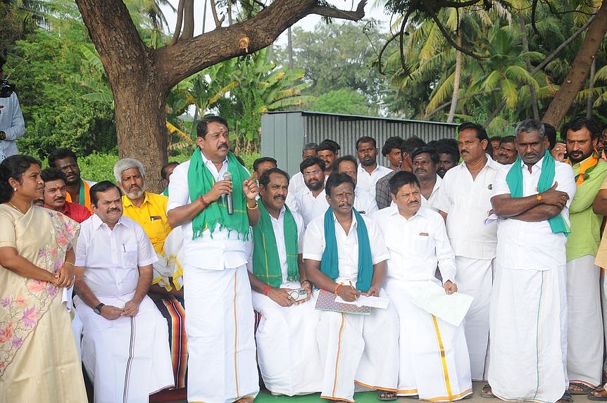 எட்டரையில் வாசனைத் திரவியத் தொழிற்சாலை: நயினாா் நாகேந்திரன்