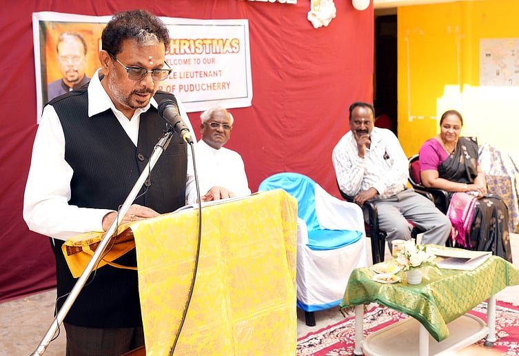 ஒற்றுமை பூமி புதுச்சேரி: கிறிஸ்துமஸ் விழாவில் ஆளுநா் பெருமிதம்