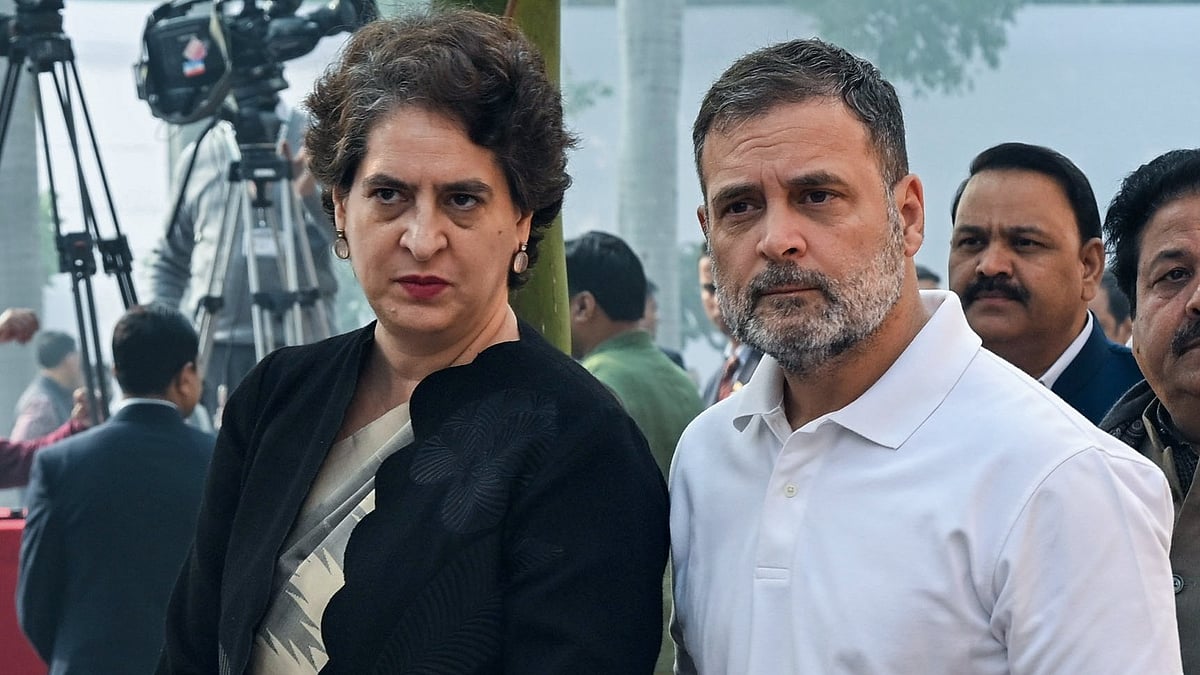 பிரியங்காவை பிரதமராக்குங்கள்! காங்கிரஸுக்குள் எழுந்த முதல் குரல்!