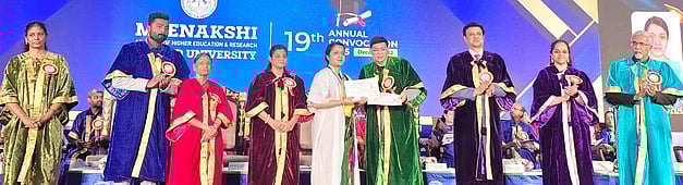 மருத்துவக் கல்லூரியில் பட்டமளிப்பு விழா: 1,257 பேருக்கு பட்டம்