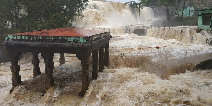 திற்பரப்பு அருவியில் குளிக்க 4 வது நாளாகத் தடை!