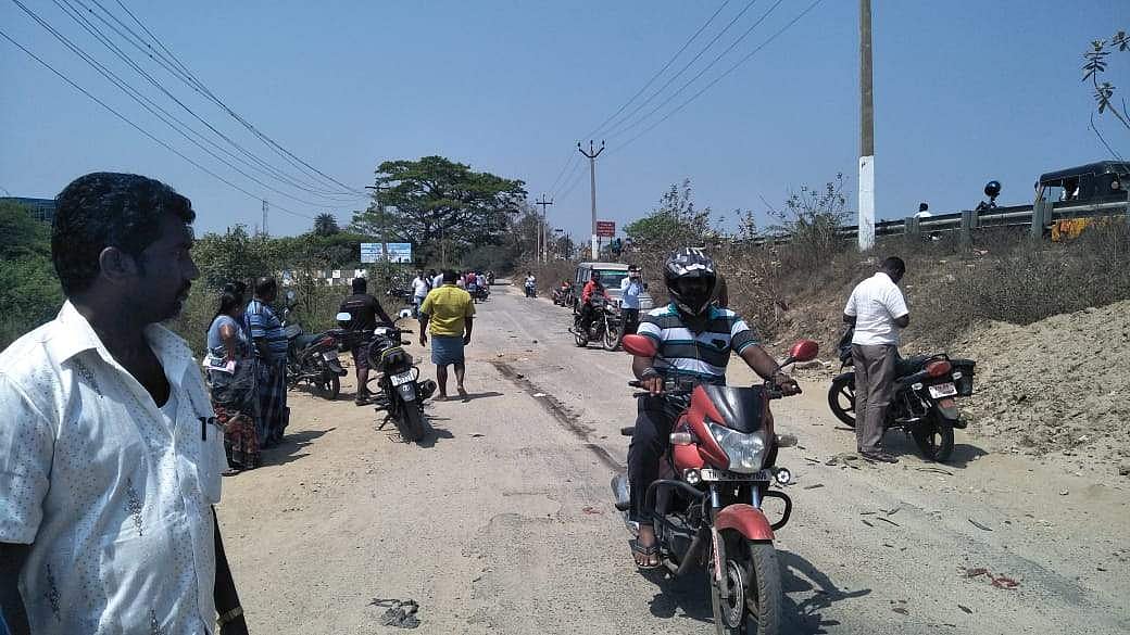 தருமபுரி அருகே சாலை விபத்து : இரு இளைஞர்கள் பலி!