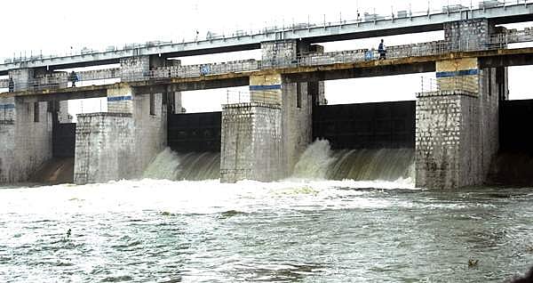 முழு கொள்ளளவை எட்டிய செம்பரம்பாக்கம் ஏரி - உபரி நீர் திறப்பு அதிகரிப்பு!