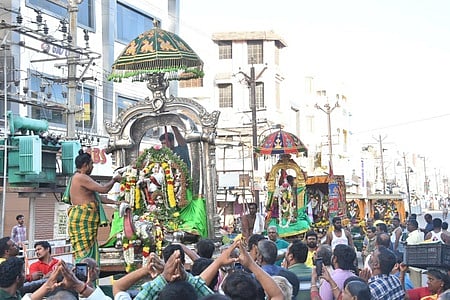 மார்கழி சிறப்பு! மீனாட்சியம்மன் கோயிலில் ஐந்து நடராஜர் தரிசனம்