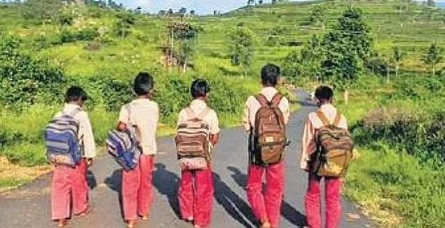 மாணவர்கள் கவனத்துக்கு.. சென்னையில் நாளை பள்ளிகள் செயல்படும்!