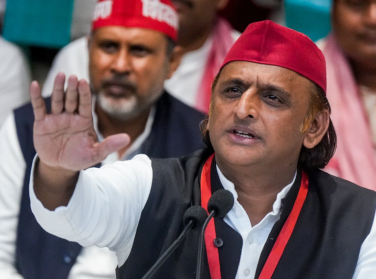 இண்டி கூட்டணி வென்ற தொகுதிகளில் தலா 50,000 வாக்குகளை நீக்க பாஜக, தோ்தல் ஆணையம் கூட்டு சதி: அகிலேஷ் யாதவ்