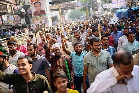 வங்கதேசத்தில் மீண்டும் மாணவா்கள் போராட்டம்: மதவாதிகளிடம் முகமது யூனுஸ் அடிபணிந்துவிட்டதாக குற்றச்சாட்டு