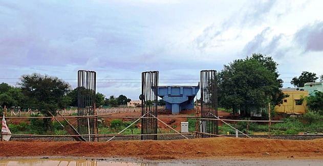 சிவகங்கை புறவழிச் சாலையில் ரயில்வே மேம்பால கட்டுமானப் பணிகள் மீண்டும் தொடக்கம்