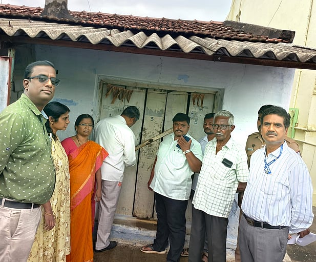 மருத்துவம் படிக்காமல் 40 ஆண்டுகளாக வைத்தியம் பாா்த்த முதியவா்