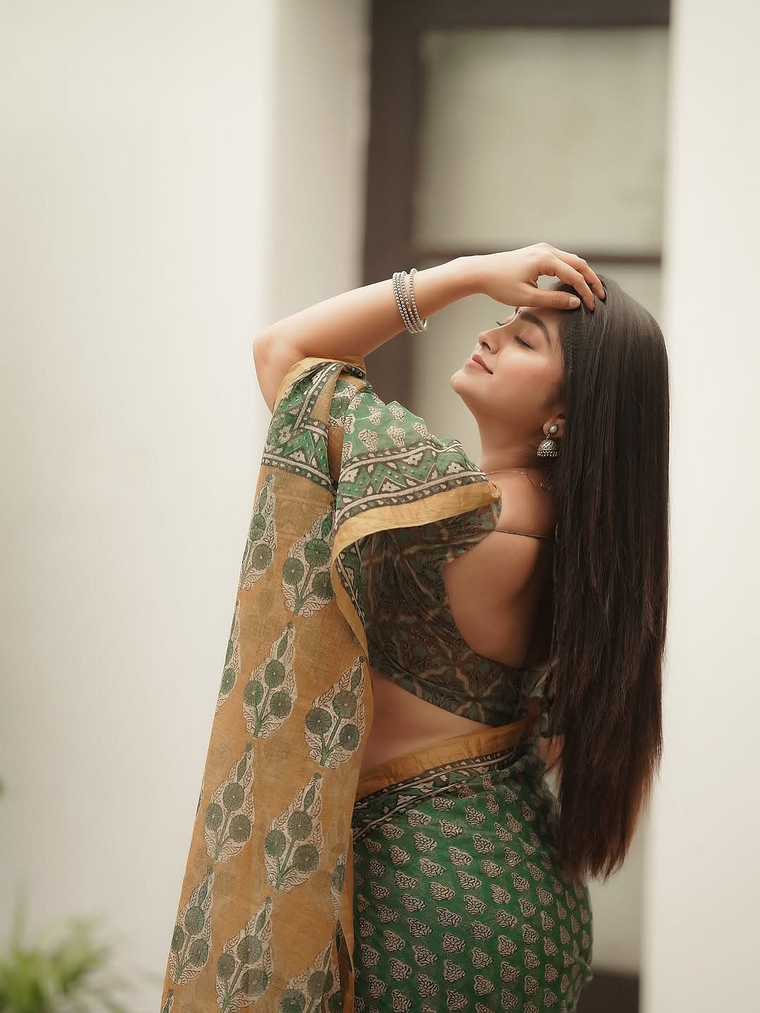 அந்தி சாய்ந்து.... ஸ்வேதா டோரத்தி!