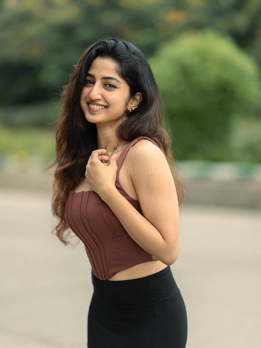 மறுமுறை பார்த்தால்... சுஷ்மிதா ஷெட்டி!