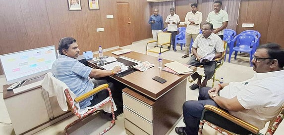 எஸ்ஐஆா் பணியை 100 சதவீதம்
விரைவாக முடிக்க வேண்டும்: மாநகராட்சி ஆணையா்!