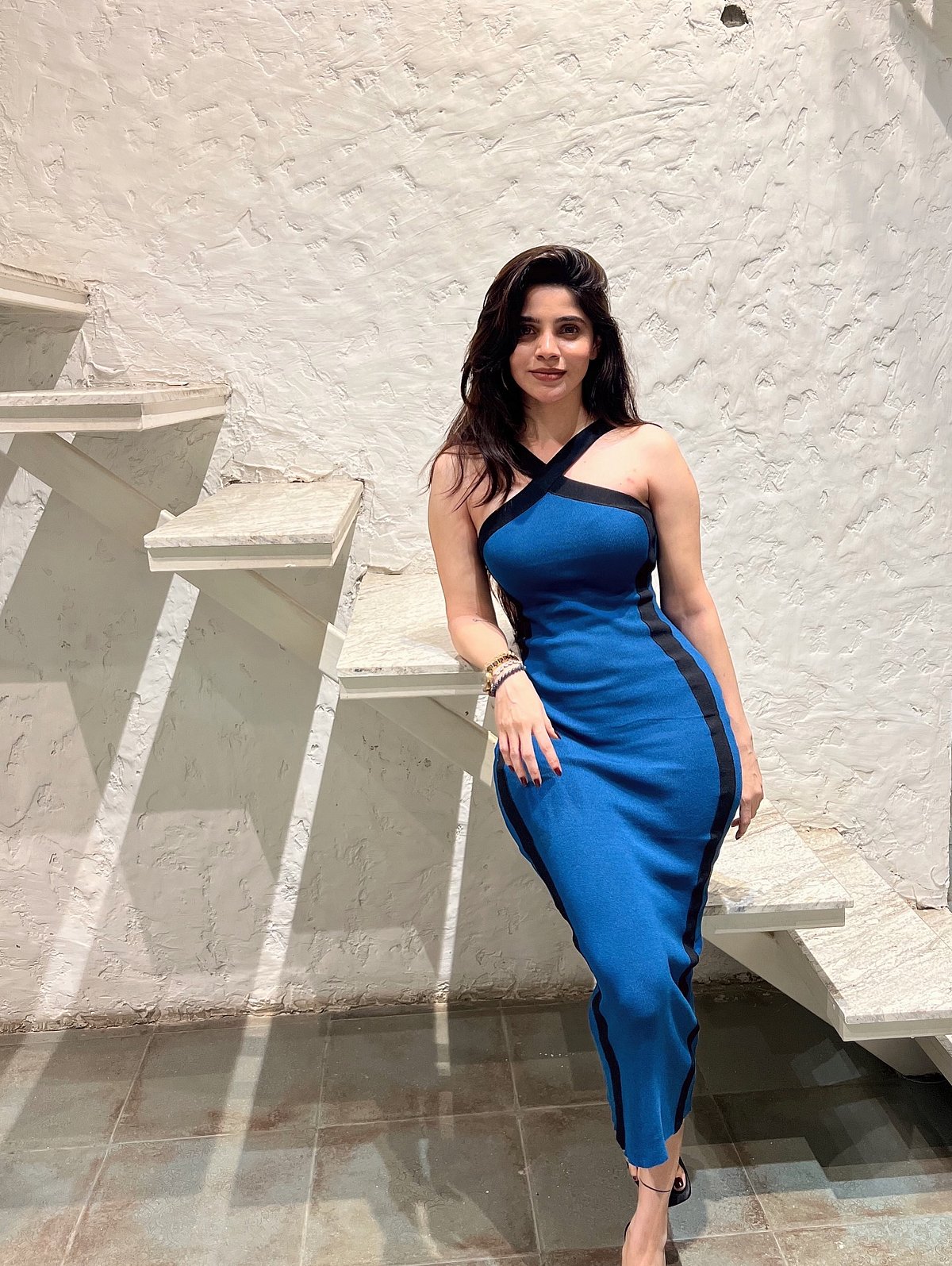 நீலக் குயில்... திவ்யபாரதி!