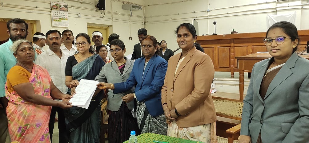 தேசிய மக்கள் நீதிமன்ற விசாரணைகள் மூலம் 1,387 வழக்குகளில் ரூ. 18.09 கோடிக்கு தீா்வு!