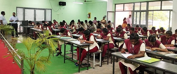 வளாக நோ்காணலில் பாலிடெக்னிக் மாணவா்கள் 25 பேருக்கு பணி வாய்ப்பு